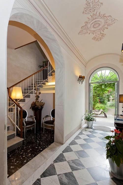 Hotel Novecento Пиза Экстерьер фото