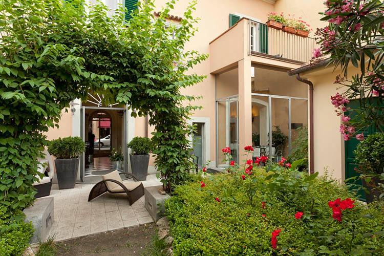 Hotel Novecento Пиза Экстерьер фото
