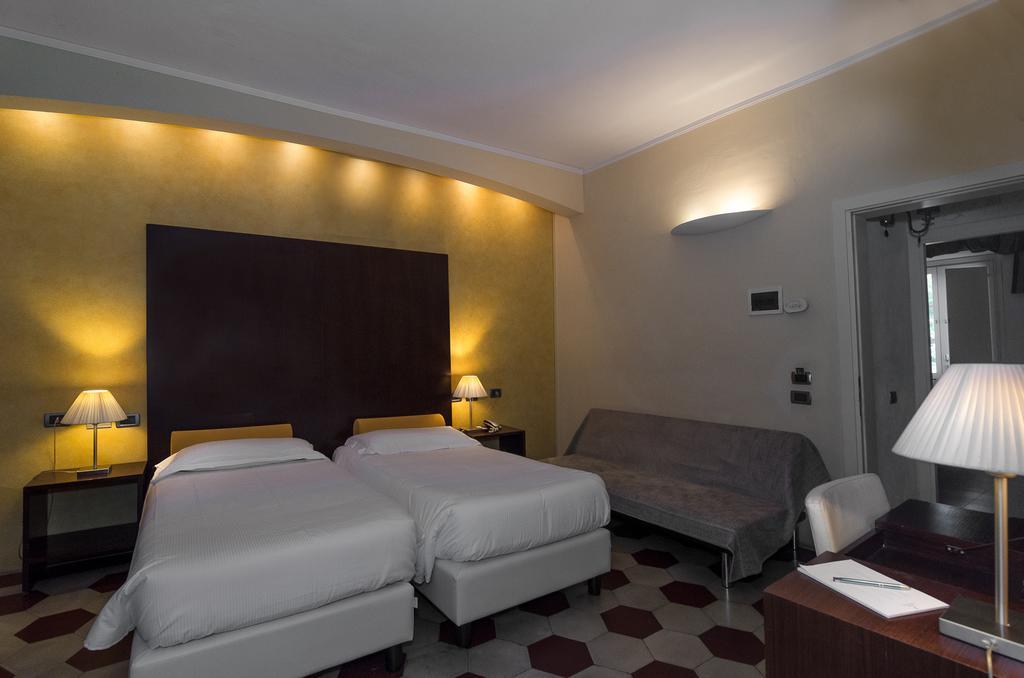 Hotel Novecento Пиза Экстерьер фото