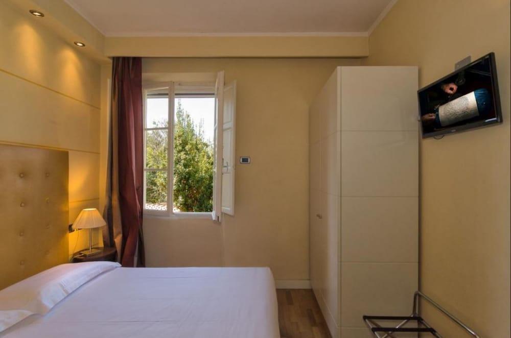 Hotel Novecento Пиза Экстерьер фото