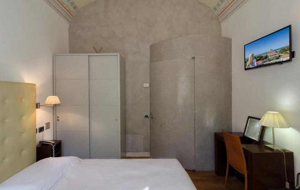 Hotel Novecento Пиза Экстерьер фото