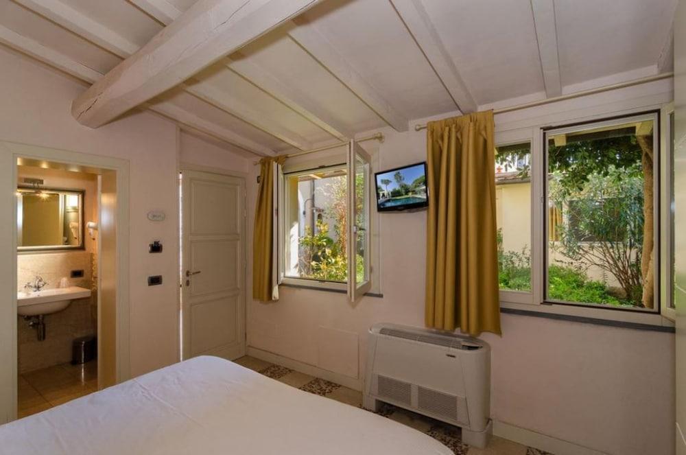 Hotel Novecento Пиза Экстерьер фото